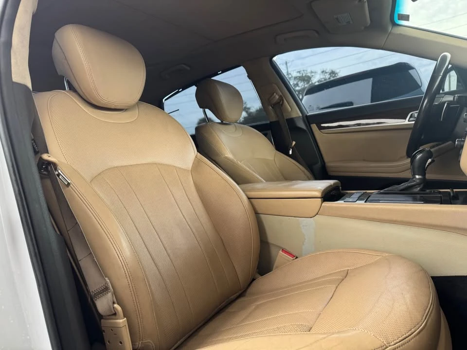 2016 Hyundai Genesis - Image 15 of 18