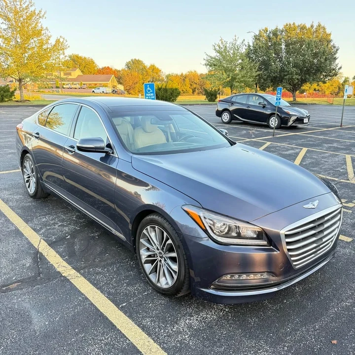 2016 Hyundai Genesis - Image 5 of 19