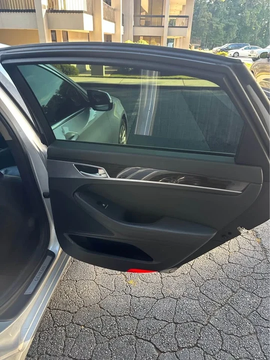 2016 Hyundai Genesis - Image 13 of 15