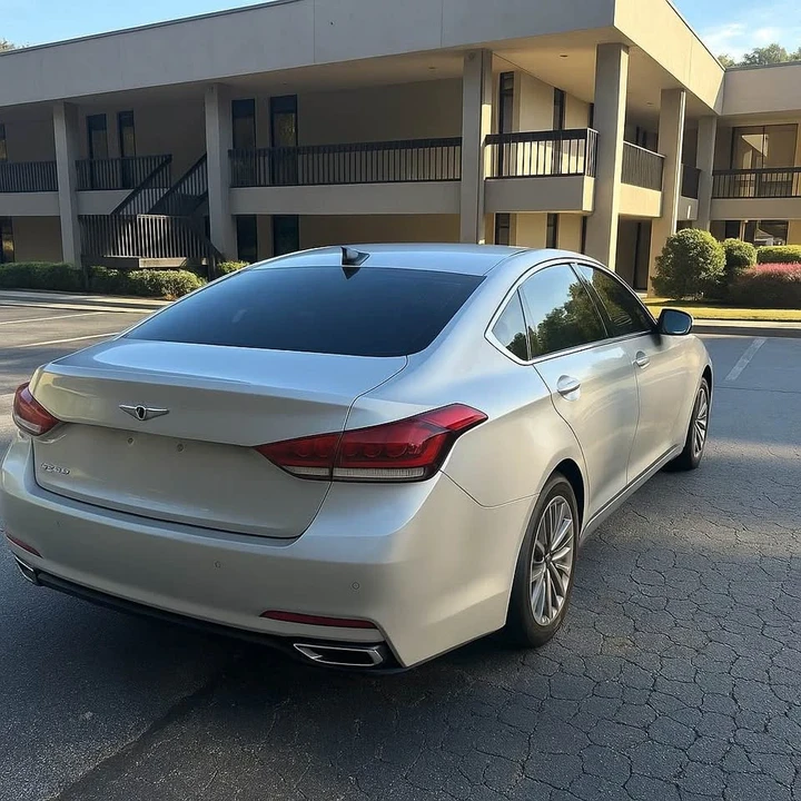 2016 Hyundai Genesis - Image 2 of 15