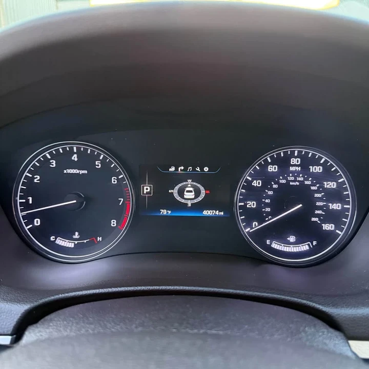 2016 Hyundai Genesis - Image 15 of 19