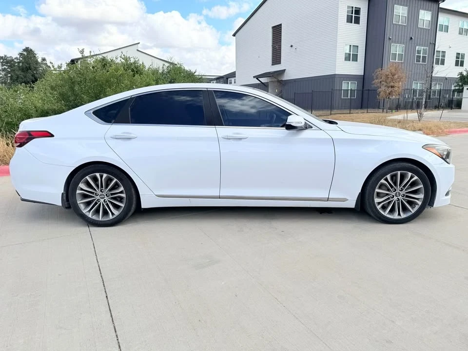 2016 Hyundai Genesis - Image 7 of 17