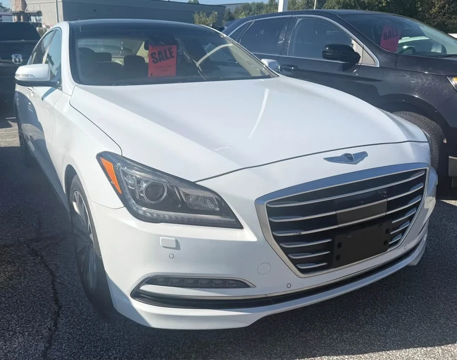 2016 Hyundai Genesis - Image 5 of 11