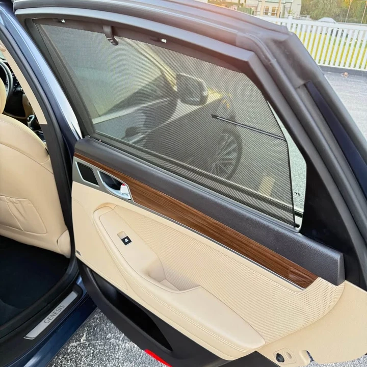 2016 Hyundai Genesis - Image 11 of 19