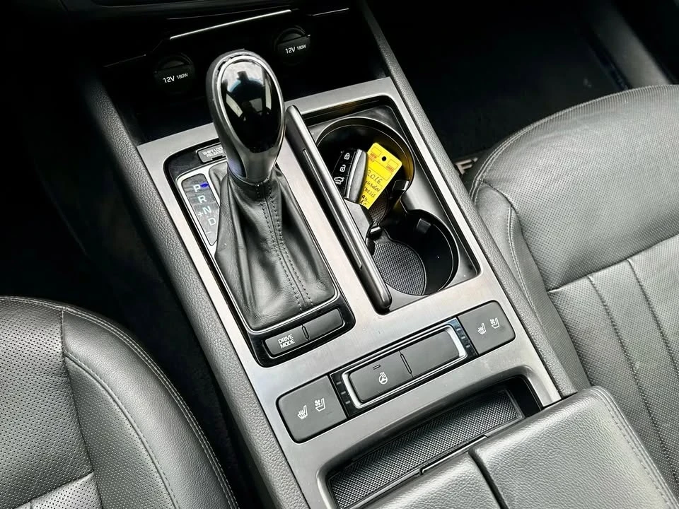 2016 Hyundai Genesis - Image 15 of 20