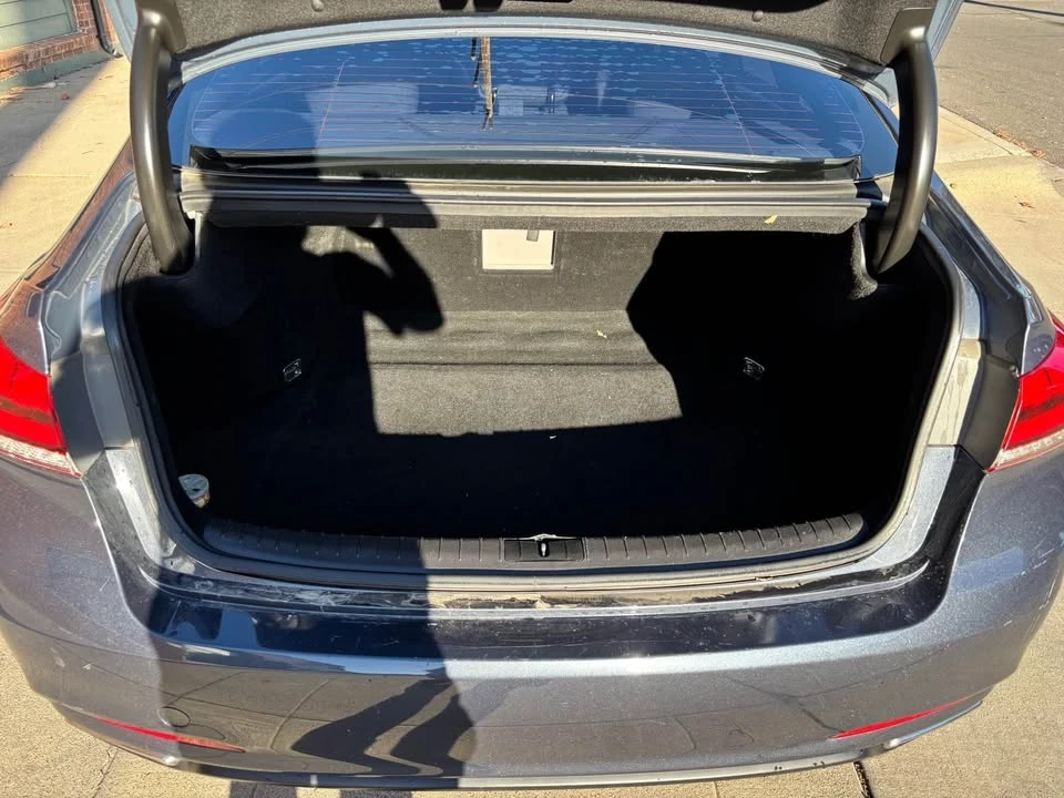 2016 Hyundai Genesis - Image 11 of 14