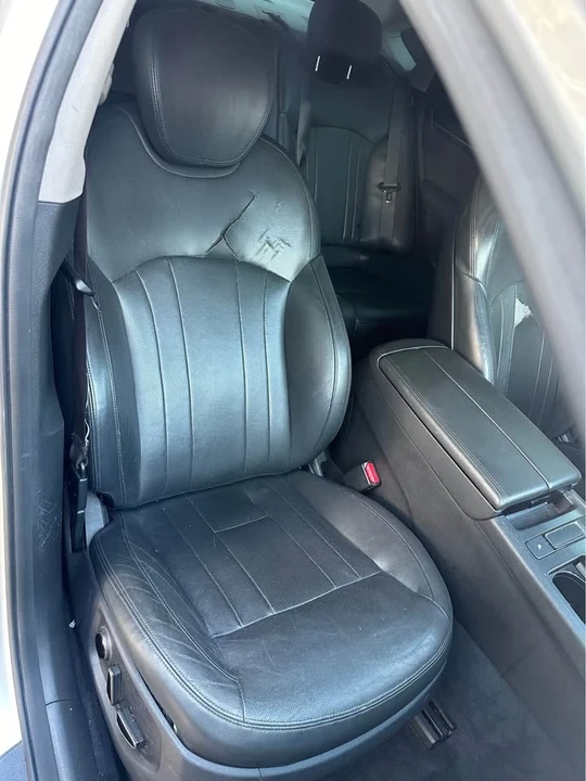 2016 Hyundai Genesis - Image 9 of 15