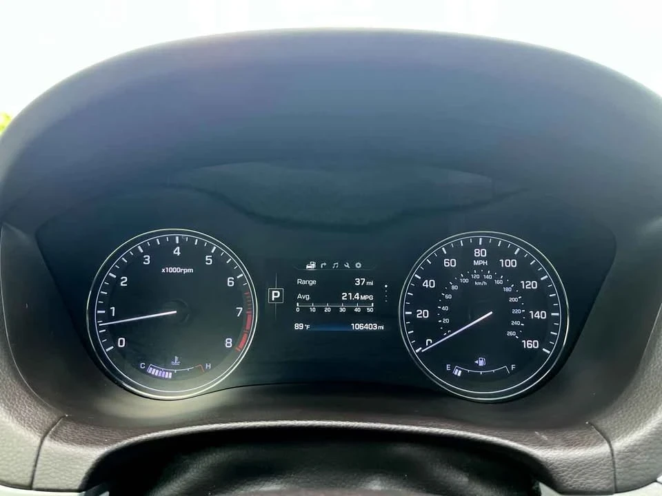 2016 Hyundai Genesis - Image 16 of 19