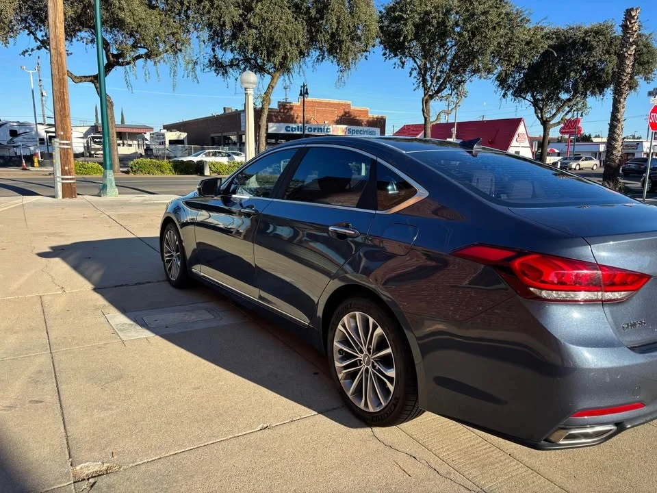 2016 Hyundai Genesis - Image 5 of 14