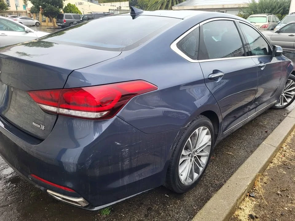2016 Hyundai Genesis - Image 3 of 12