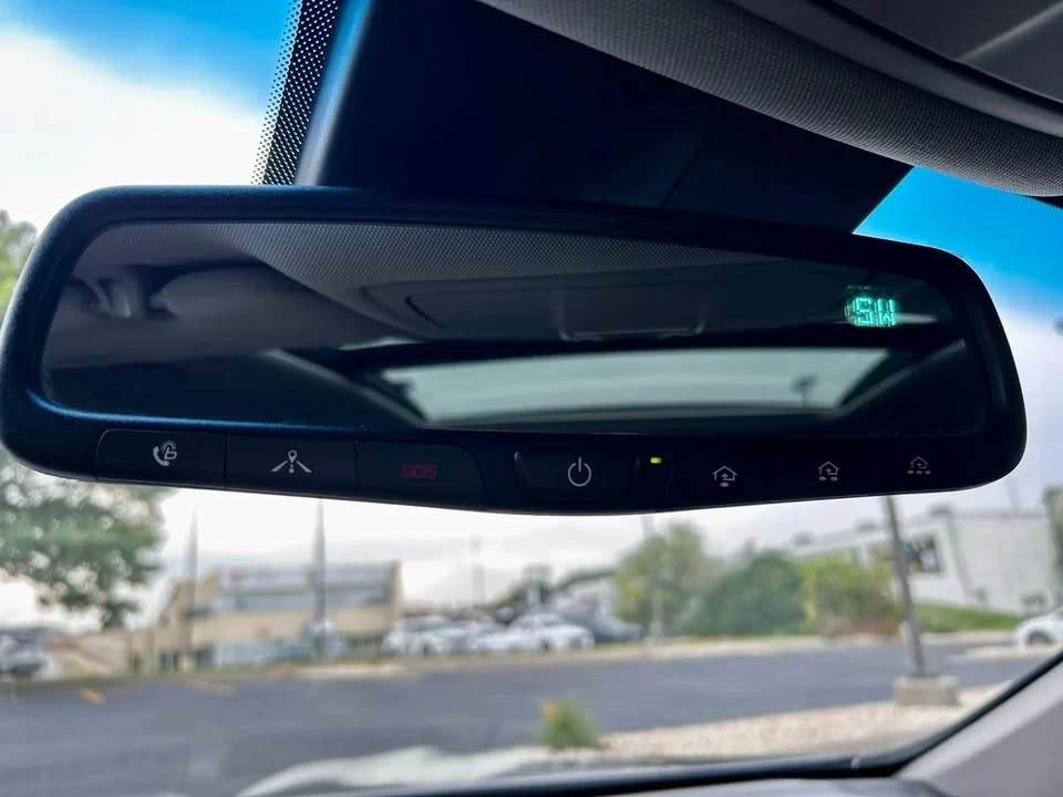 2016 Hyundai Genesis - Image 16 of 20