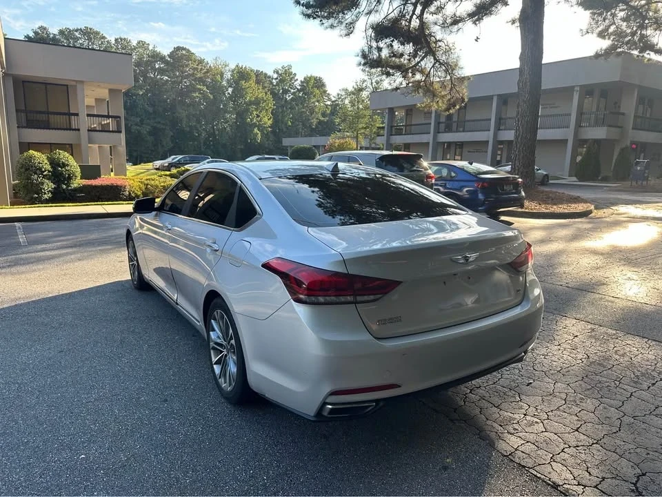 2016 Hyundai Genesis - Image 4 of 15