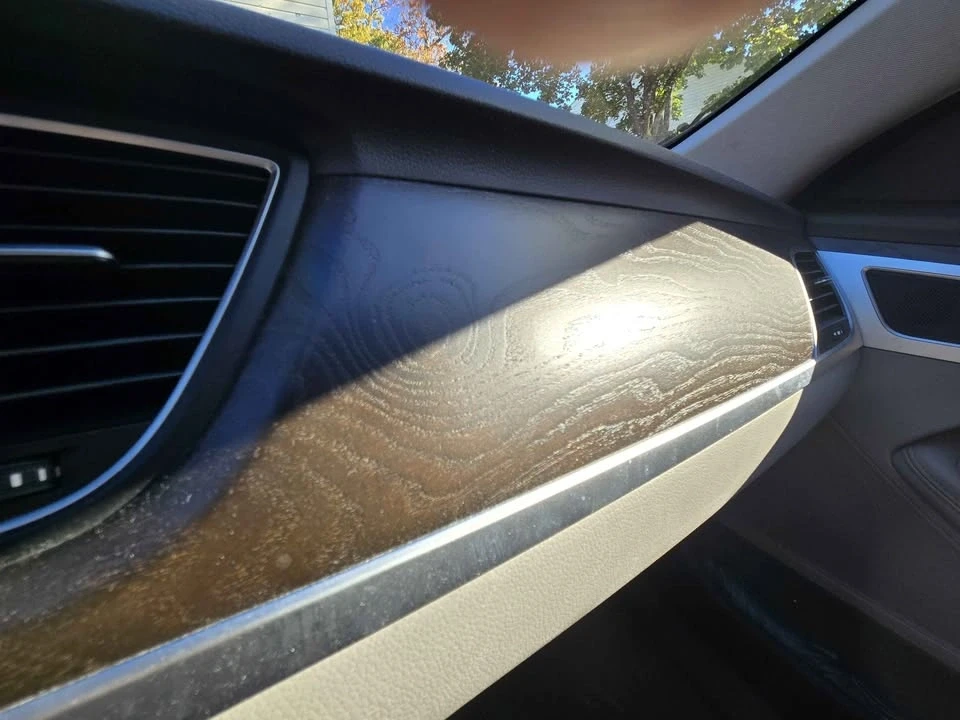 2016 Hyundai Genesis - Image 17 of 17