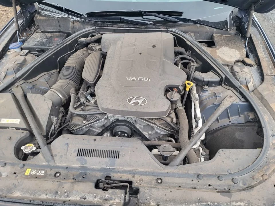 2016 Hyundai Genesis - Image 7 of 12