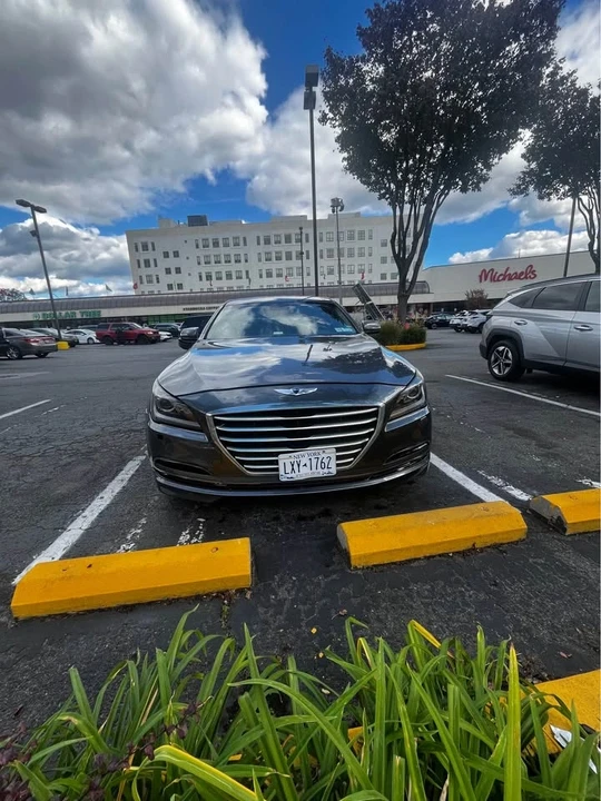 2016 Hyundai Genesis - Image 3 of 9