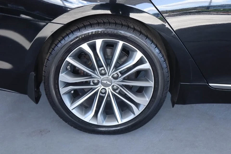 2016 Hyundai Genesis - Image 3 of 18