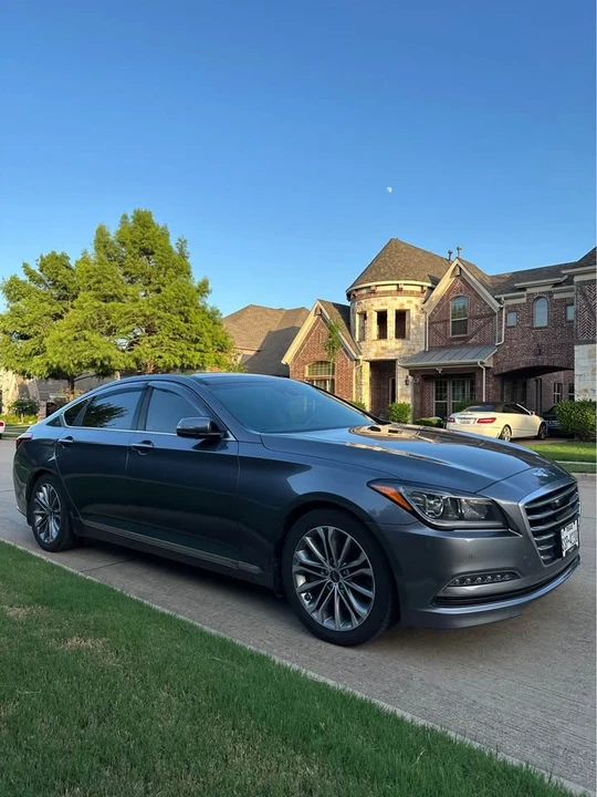 2016 Hyundai Genesis - Image 2 of 8