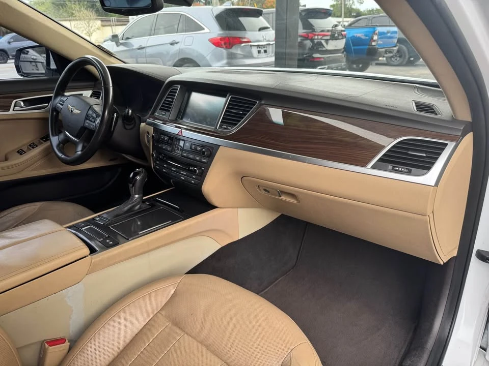 2016 Hyundai Genesis - Image 12 of 18