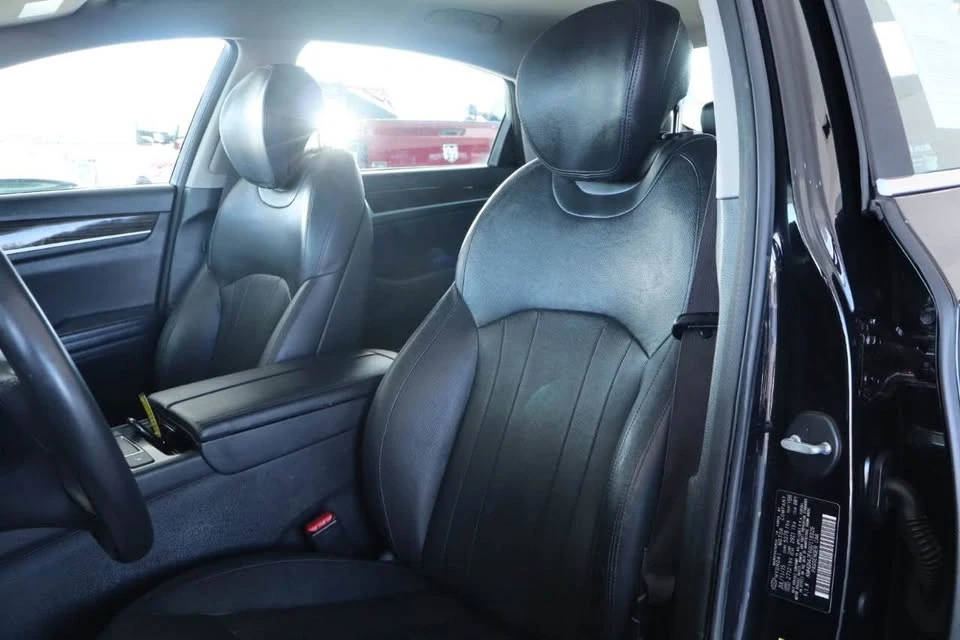2016 Hyundai Genesis - Image 11 of 18