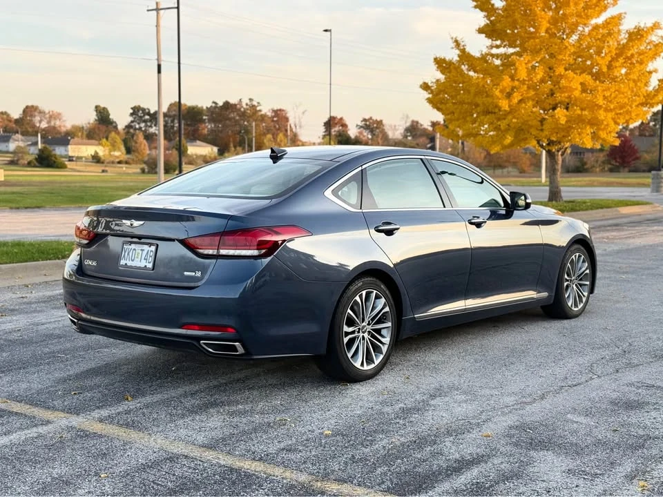 2016 Hyundai Genesis - Image 4 of 19