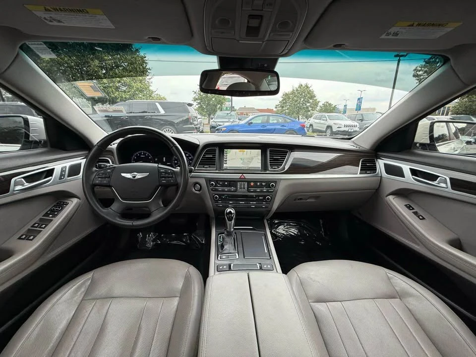 2016 Hyundai Genesis - Image 12 of 13