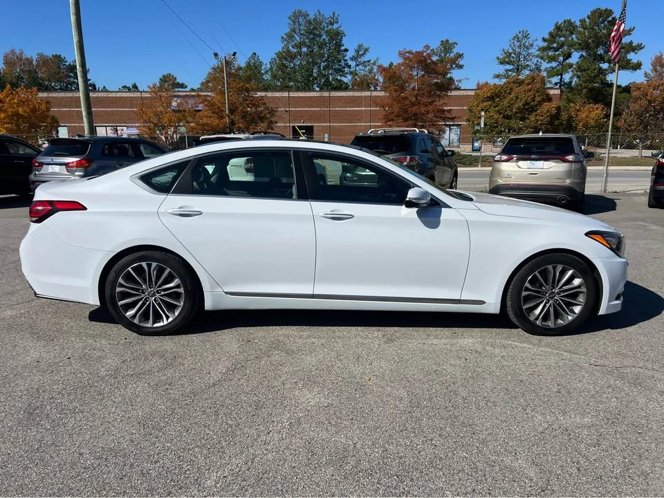 2016 Hyundai Genesis - Image 6 of 17
