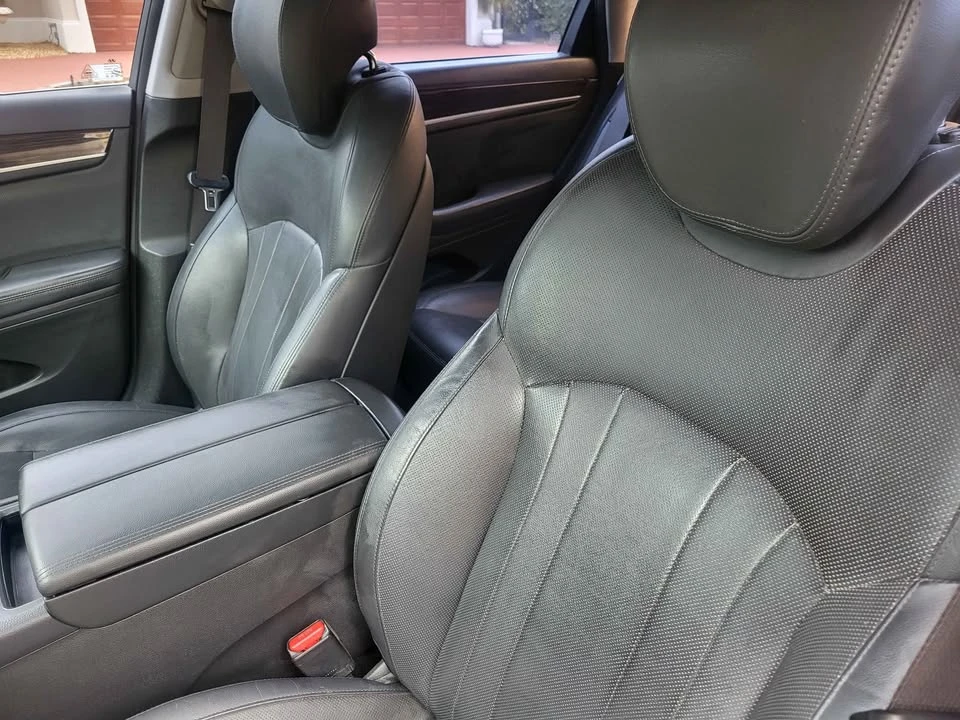 2016 Hyundai Genesis - Image 11 of 11