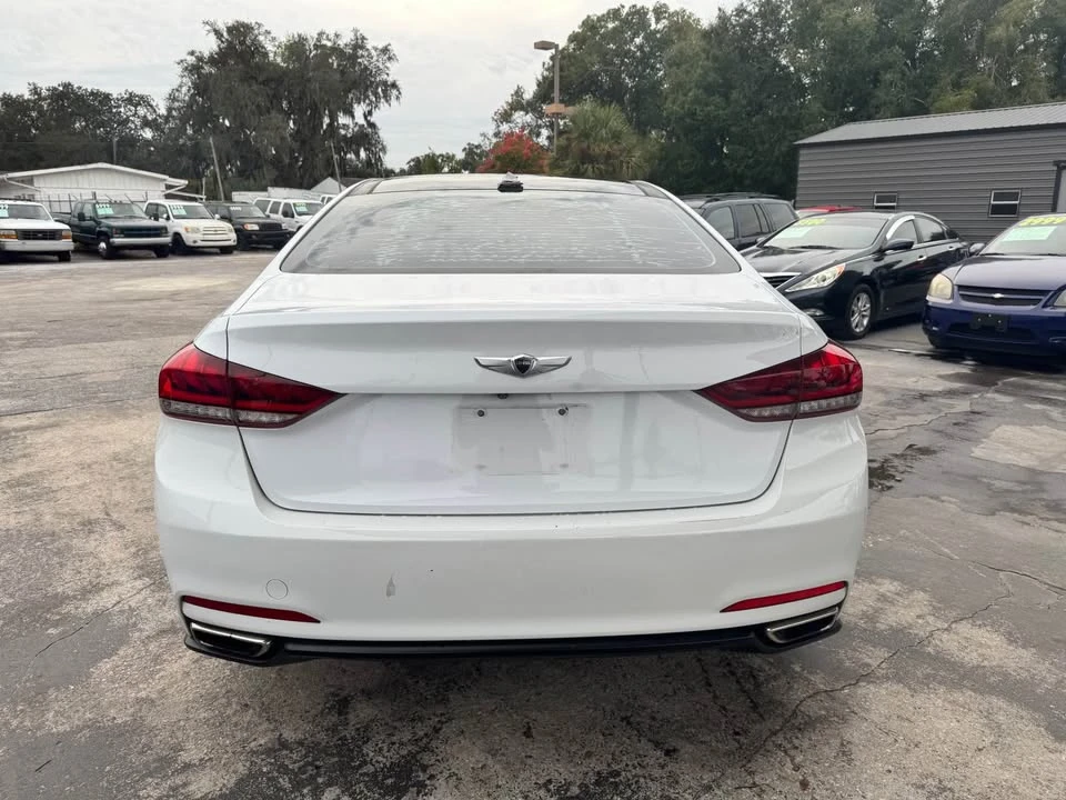 2016 Hyundai Genesis - Image 9 of 18