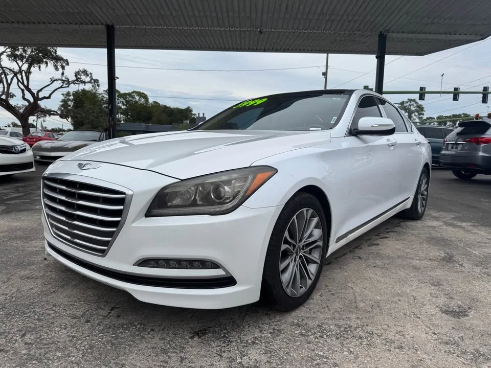 2016 Hyundai Genesis - Image 4 of 18