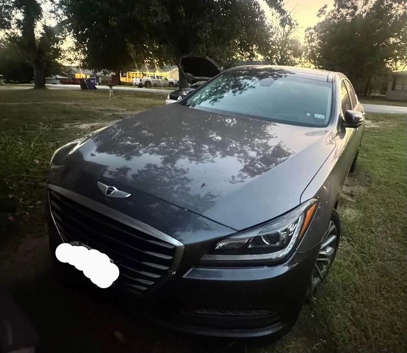 2016 Hyundai Genesis - Image 3 of 10