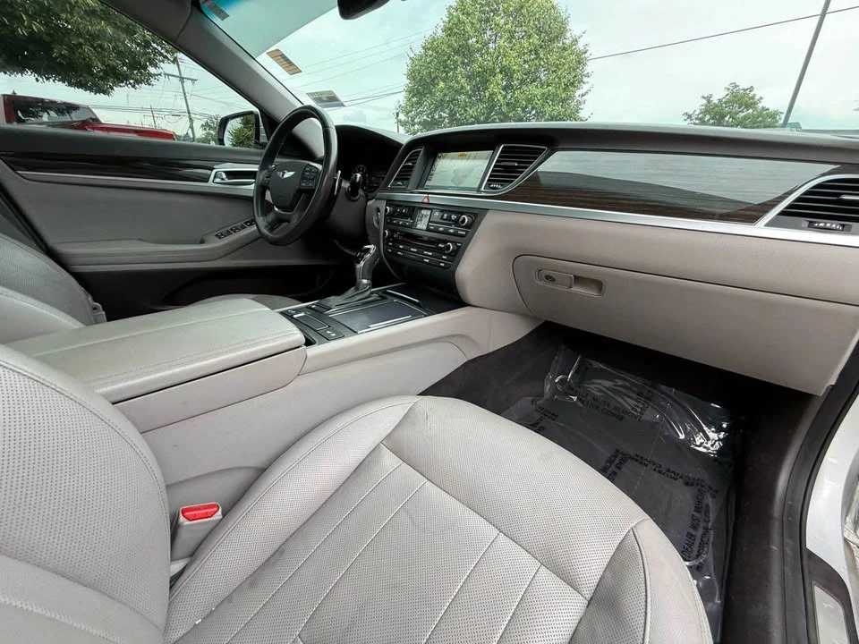 2016 Hyundai Genesis - Image 9 of 13