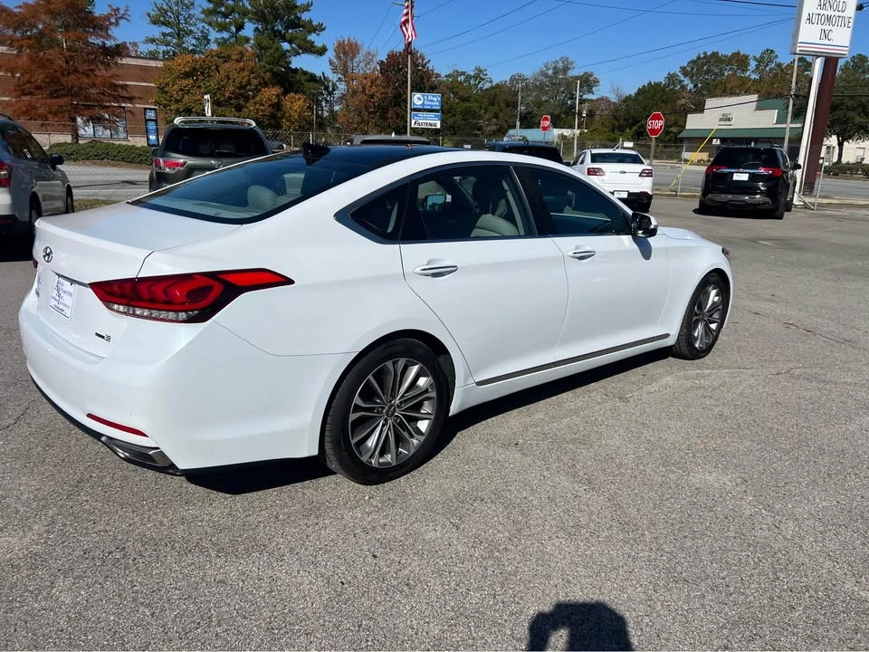 2016 Hyundai Genesis - Image 5 of 17