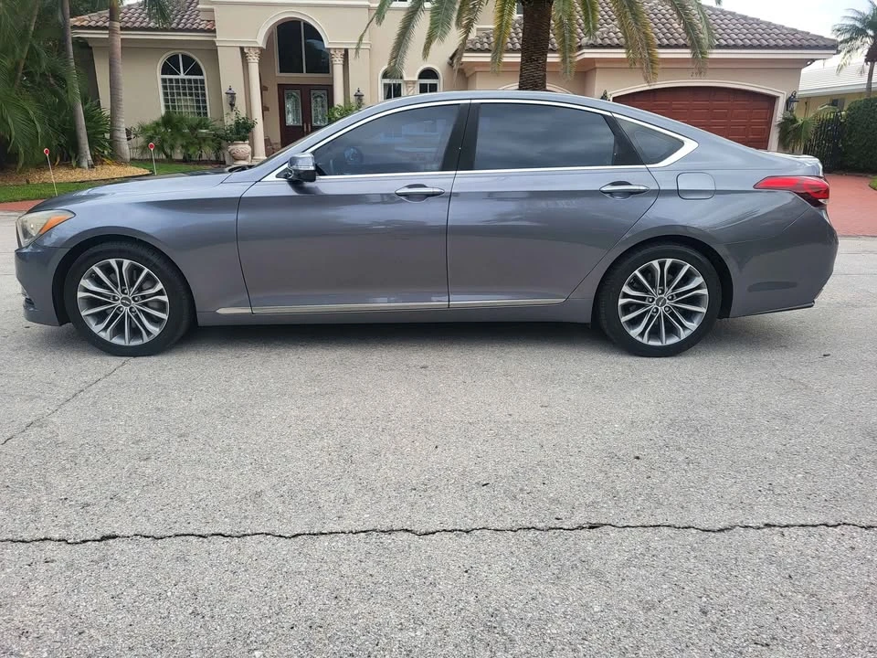 2016 Hyundai Genesis - Image 4 of 11