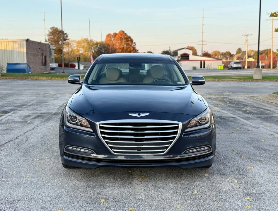 2016 Hyundai Genesis - Image 2 of 19