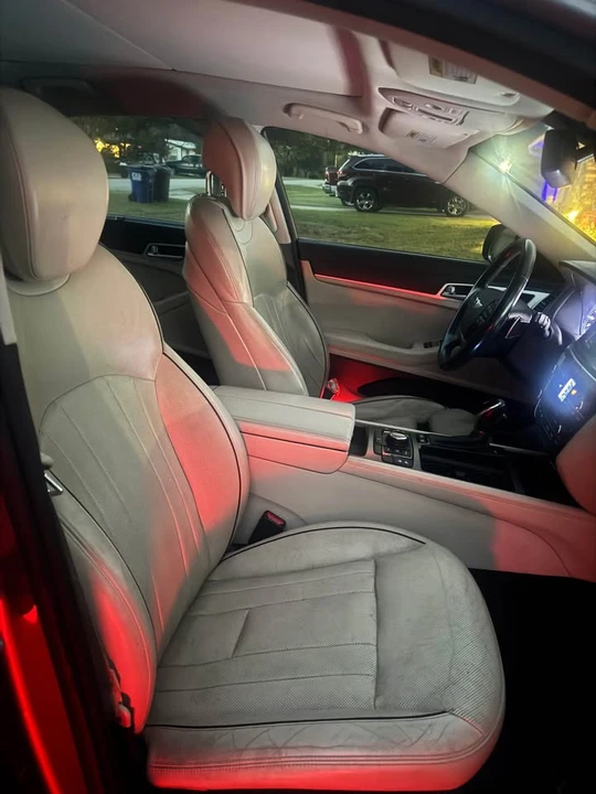 2016 Hyundai Genesis - Image 6 of 10