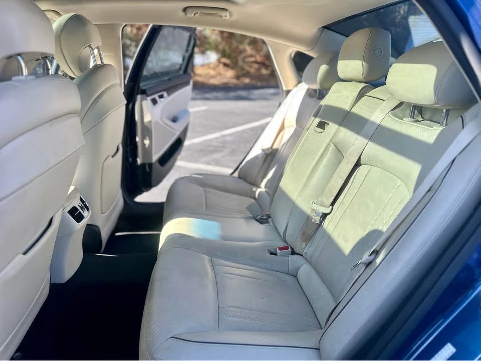 2016 Hyundai Genesis - Image 12 of 19