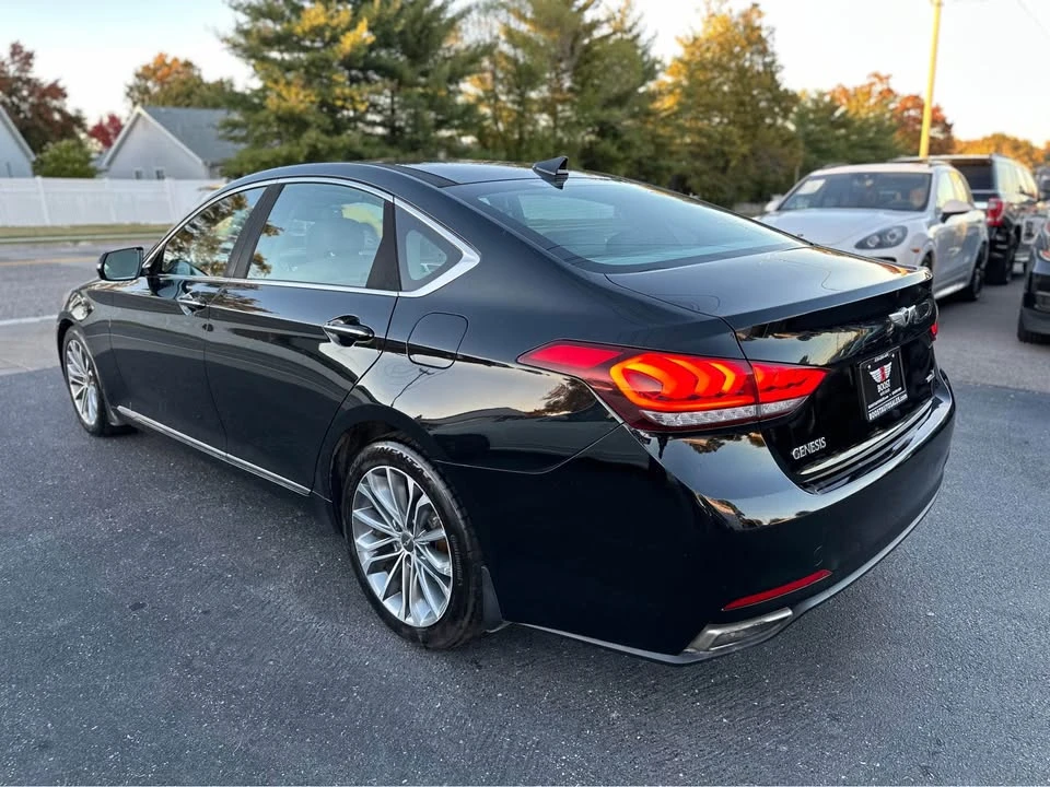 2016 Hyundai Genesis - Image 5 of 19