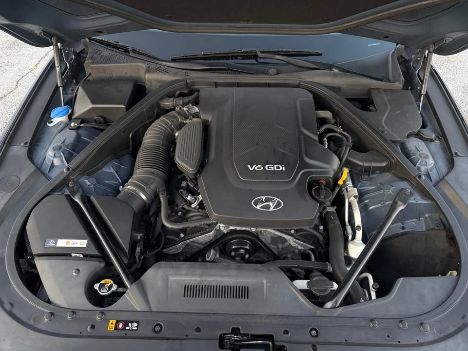 2016 Hyundai Genesis - Image 19 of 19