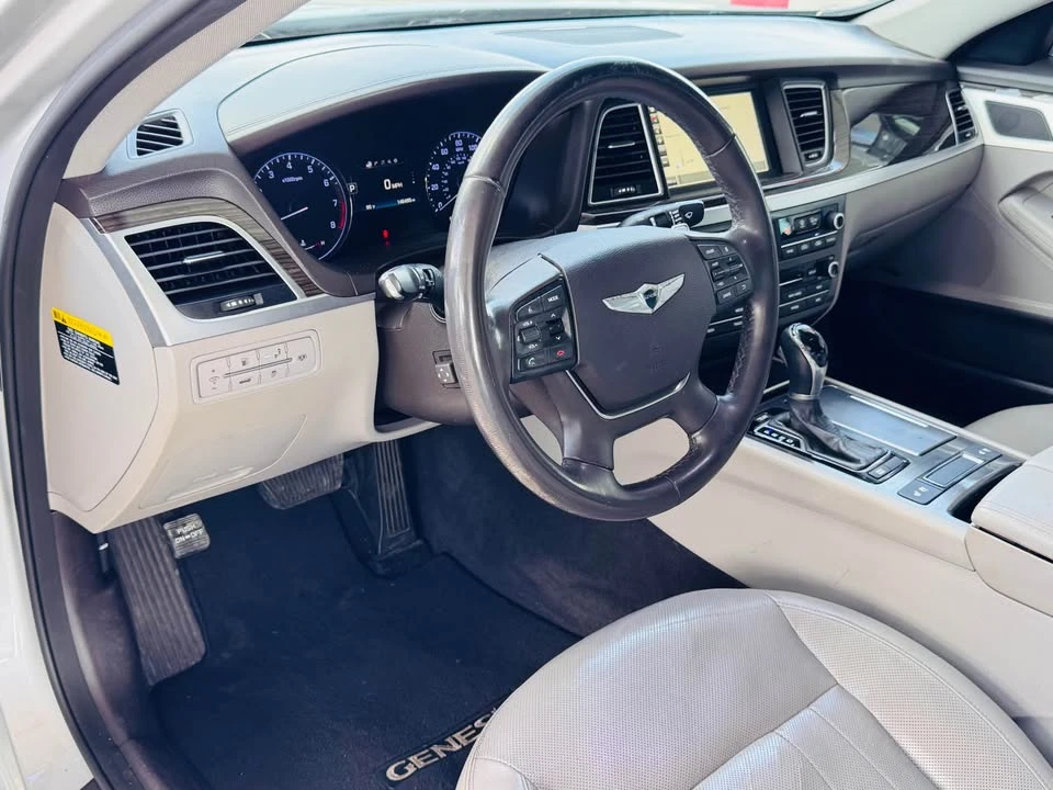 2016 Hyundai Genesis - Image 12 of 20