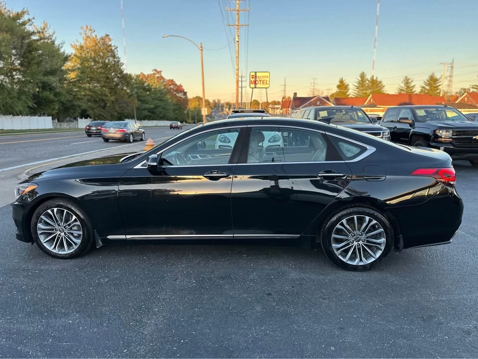 2016 Hyundai Genesis - Image 4 of 19