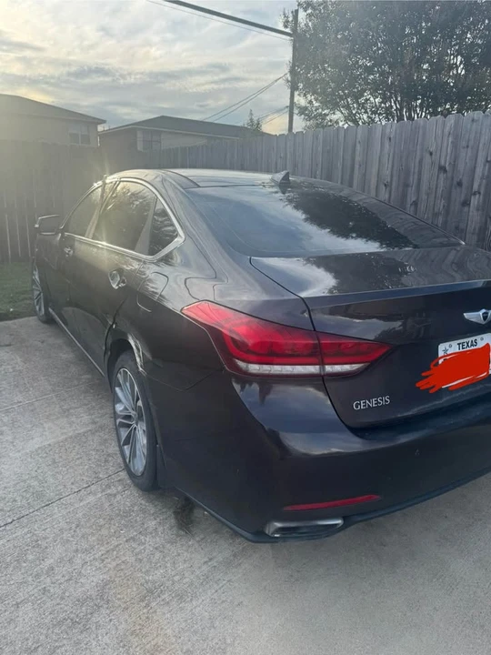 2016 Hyundai Genesis - Image 2 of 2