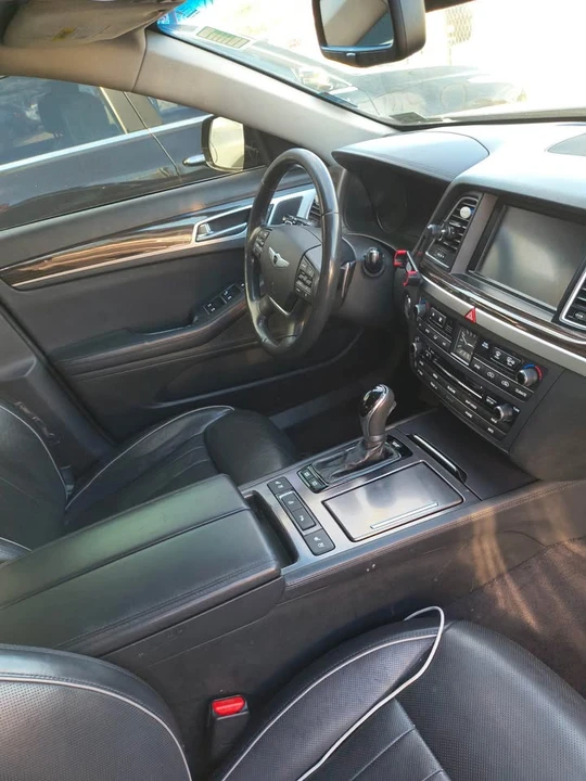 2016 Hyundai Genesis - Image 11 of 11