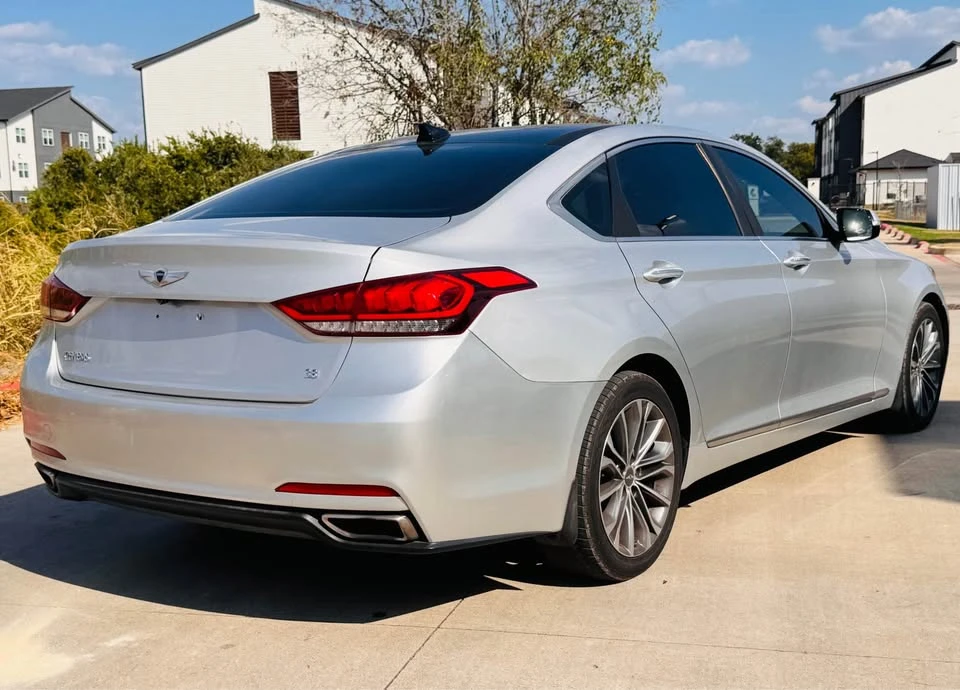2016 Hyundai Genesis - Image 6 of 20
