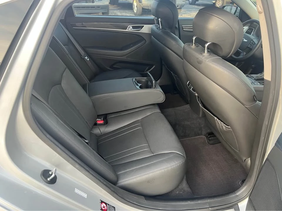 2016 Hyundai Genesis - Image 6 of 20