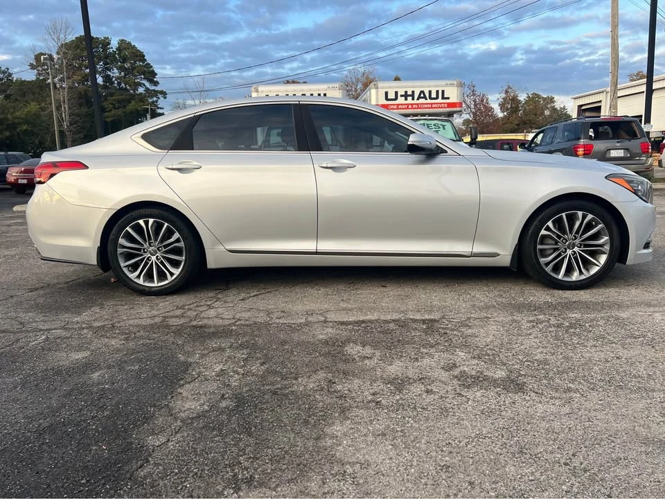 2016 Hyundai Genesis - Image 2 of 20