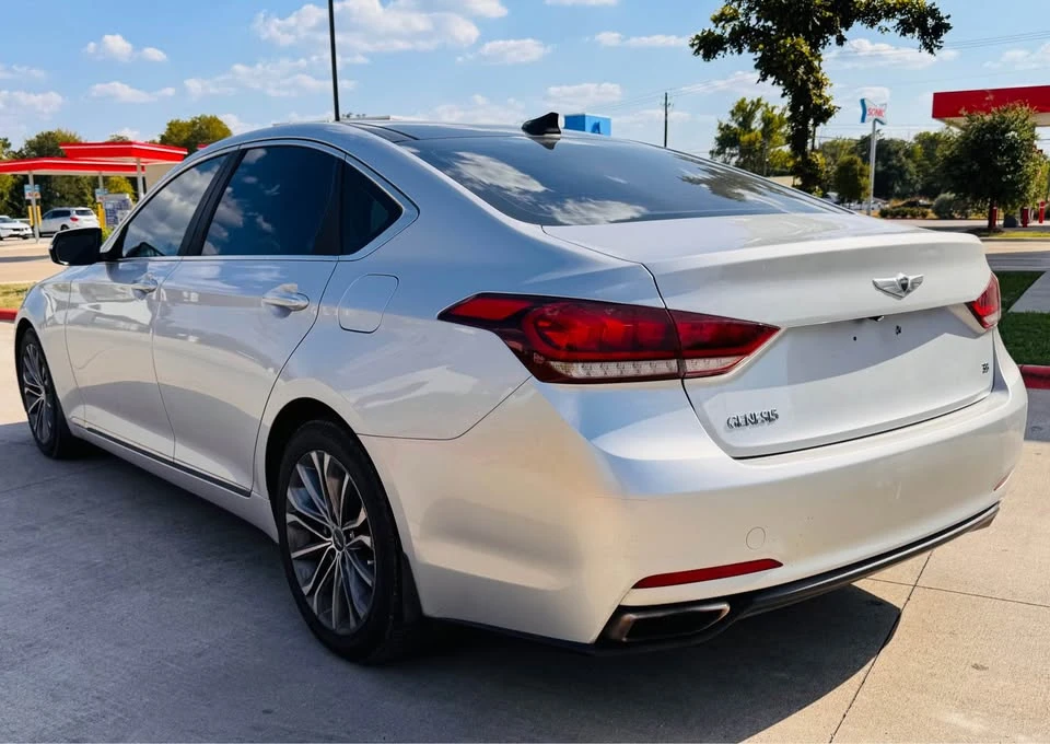 2016 Hyundai Genesis - Image 4 of 20