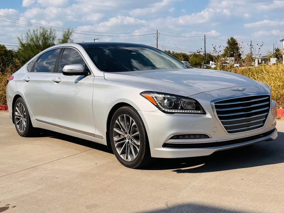 2016 Hyundai Genesis - Image 8 of 20