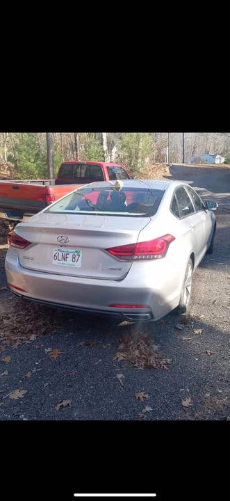 2016 Hyundai Genesis - Image 2 of 2