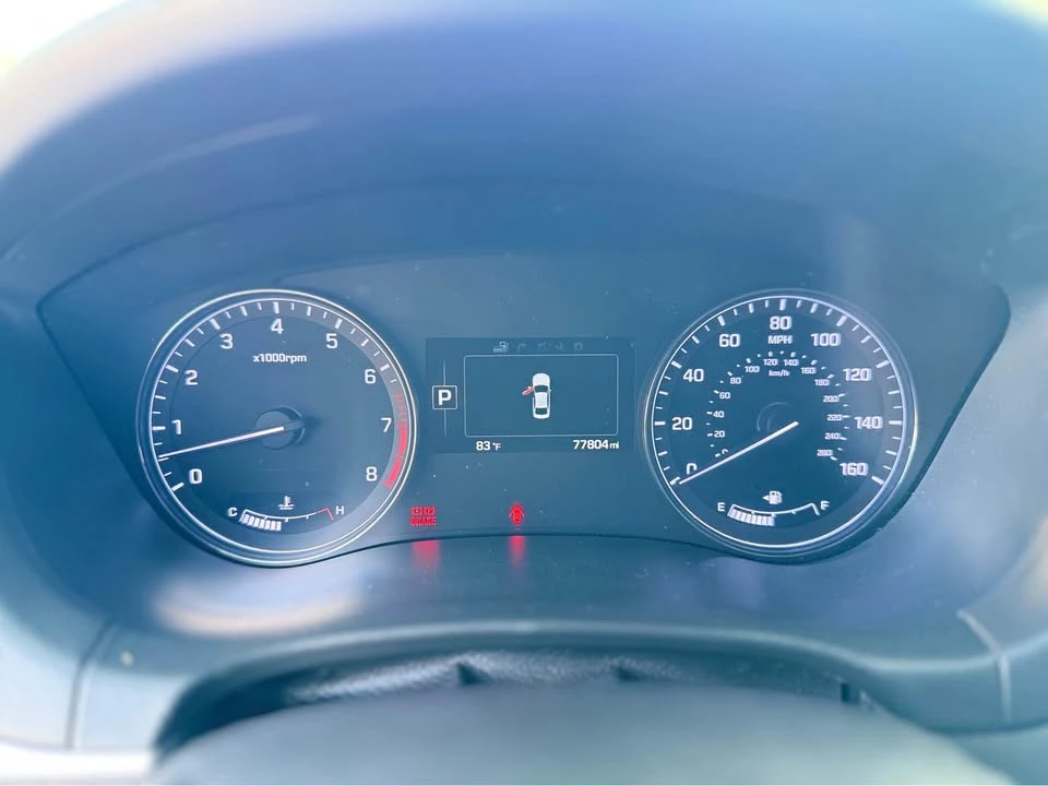 2016 Hyundai Genesis - Image 11 of 16