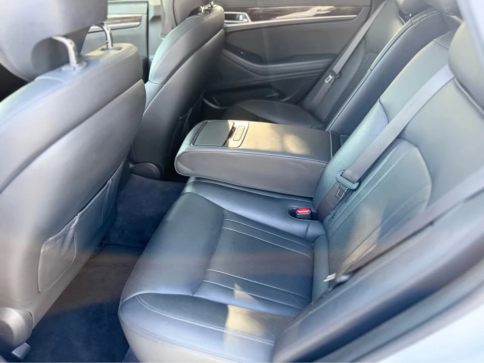 2016 Hyundai Genesis - Image 15 of 16